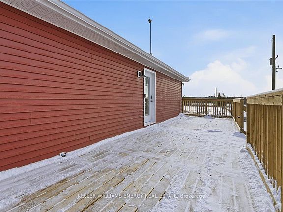 3rd image of 979 Palestine Rd