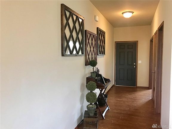 2nd image of 705 S Shumard St
