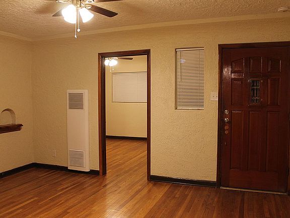 3rd image of 6158 Trowbridge Dr