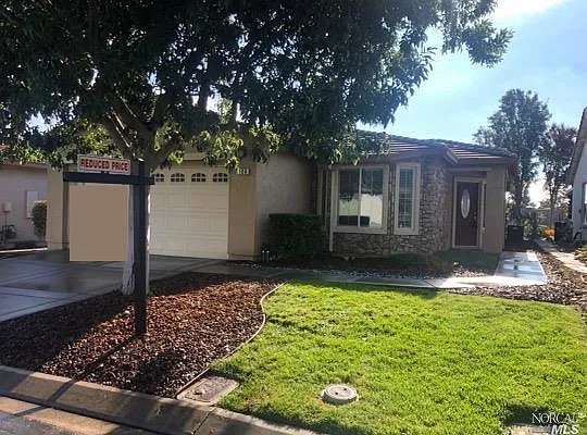 404 Riverwood Ln photo 1