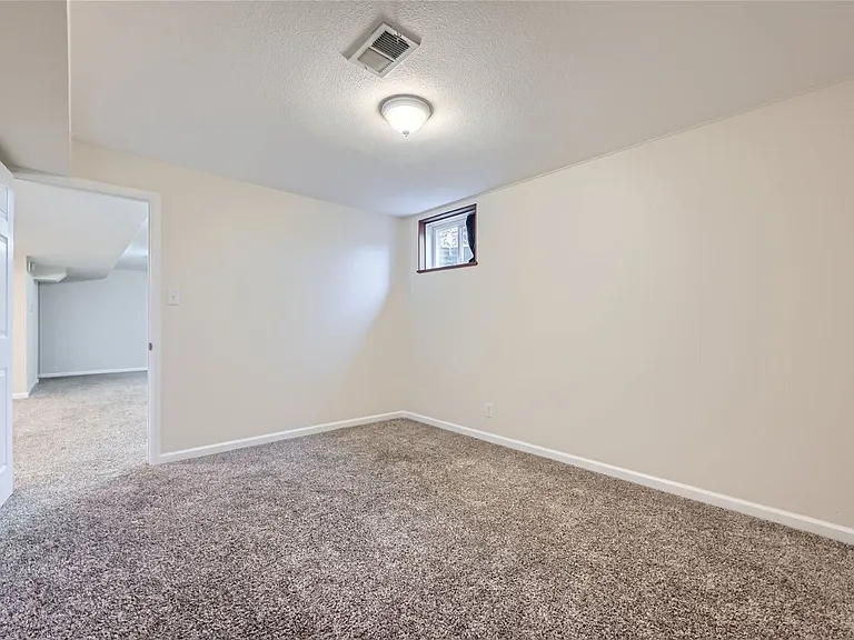 11256 Franklin St — Photo 8