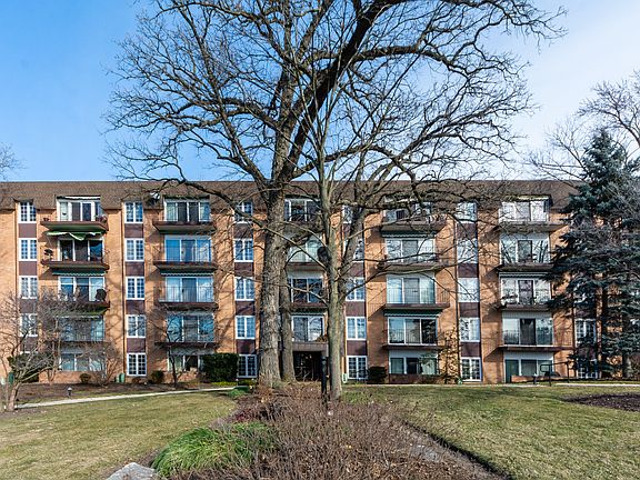 2nd image of 441 N Park Blvd APT 2A