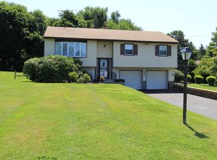 20 Friendly Rd, Mahopac, NY 10541
