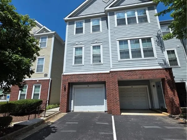 604 Bristol Village Dr APT 308, Midlothian, VA 23114