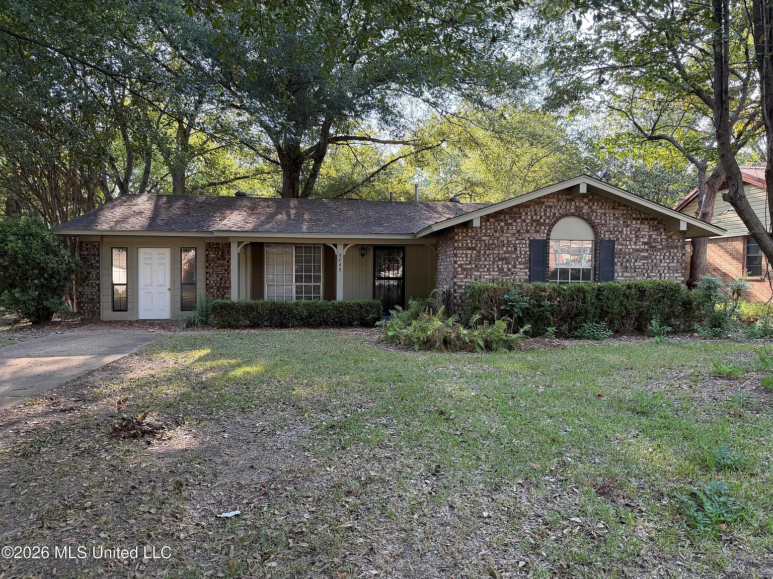 3 bed, 1.5 bath, 1260 sqft, $1,250 — Photo 1