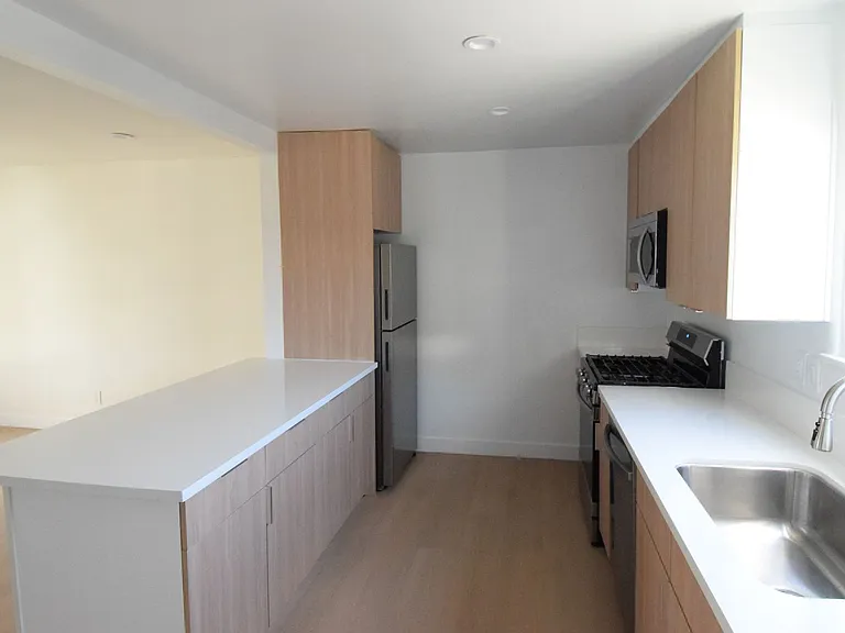 818 Grant St — Photo 16