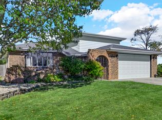 1042 Catalpa Ct, Beecher, IL 60401