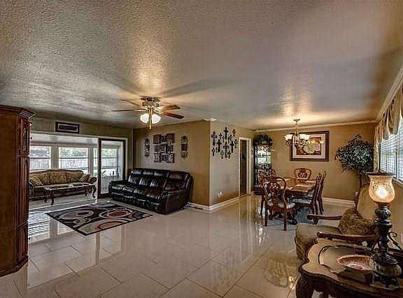 4th image of 453 Catalina Pl