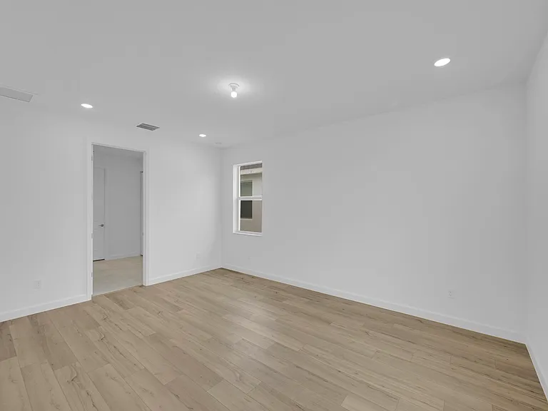 3501 Harborside Ave — Photo 22