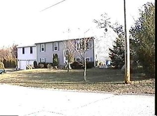 35 Barrett Dr, North Kingstown, RI 02852