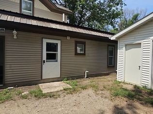304 E 4th St, Plankinton, SD 57368