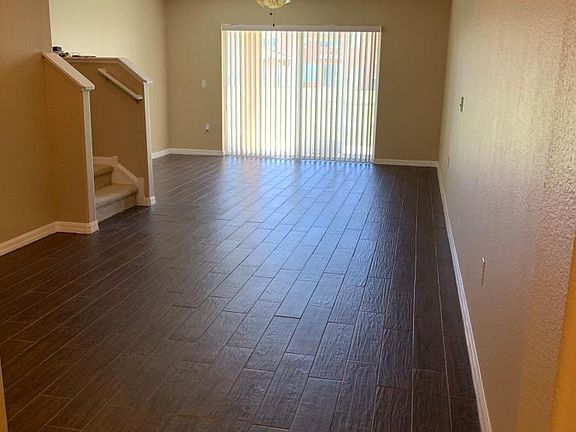 4th image of 10917 Johanna Ave