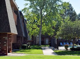 Monaco Parkway Apartments