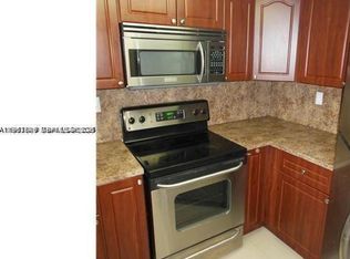 Verabella Falls, Miami, FL 33193