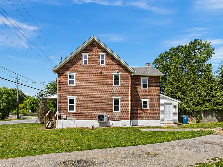563 Rosedale Rd — Photo 17