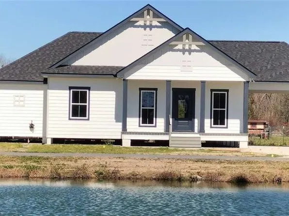 2696 Grand Point Hwy, Breaux Bridge, LA 70517