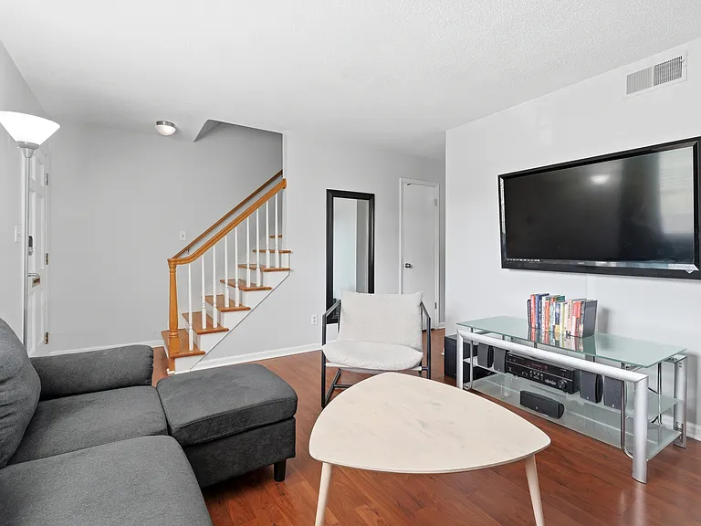 1002 Willow Dr #60 — Photo 9