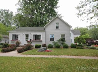 529 Howard St, Algonac, MI 48001