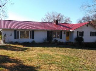 3310 Essex Rd, Kodak, TN 37764