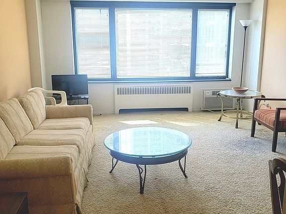 4th image of 3100 N Lake Shore Dr APT 802