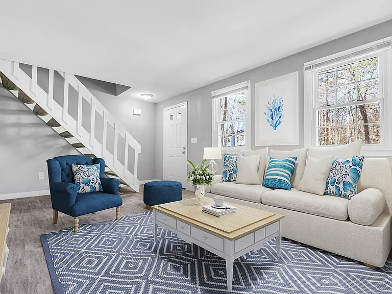 Foxcroft Apartments — Photo 2