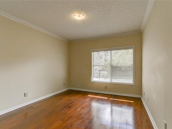 5th image of 2204 River Green Dr NW