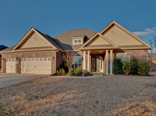 7318 Sanctuary Cove Dr SE, Owens Cross Roads, AL 35763