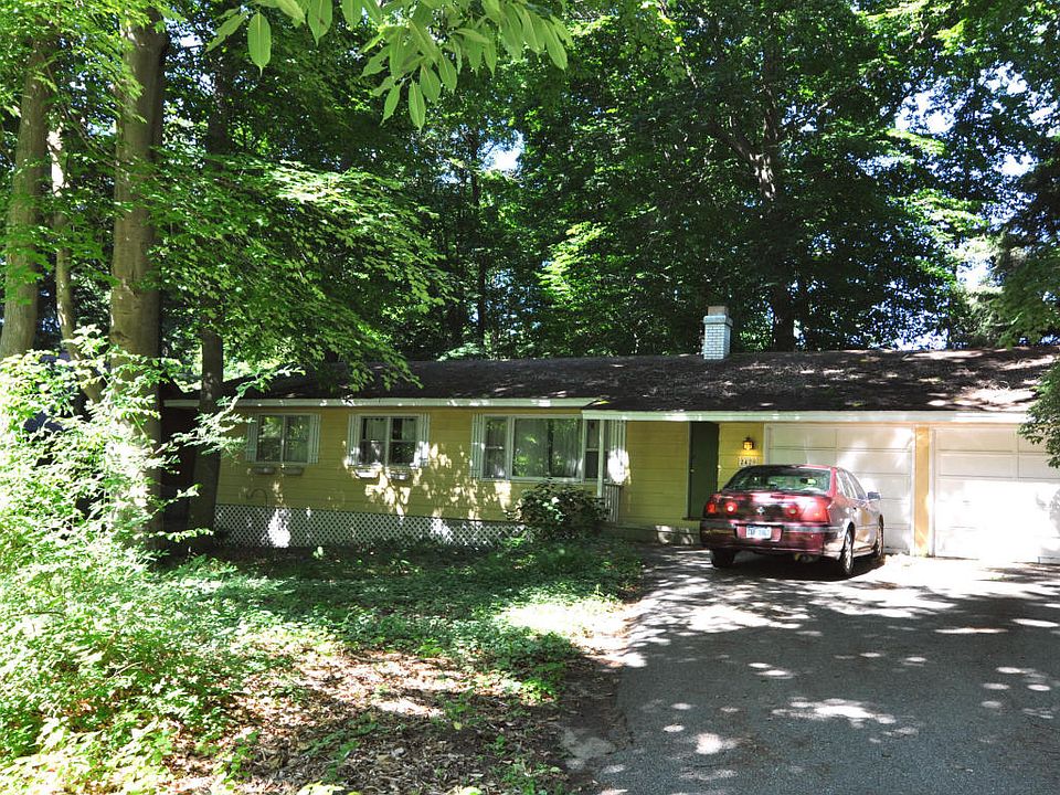 1st image of 2429 N Lakeshore Dr