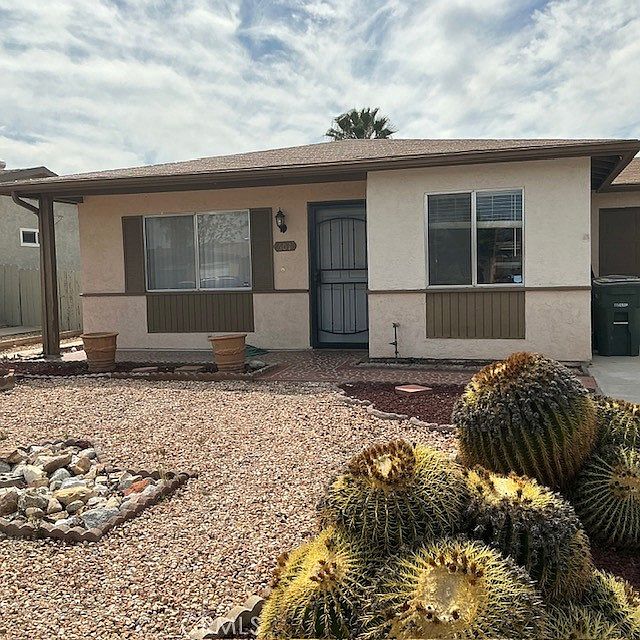 1st image of 601 Corona St