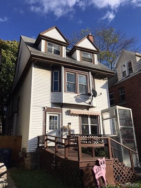 2nd image of 187 Hoyt St