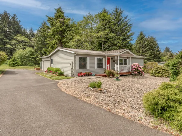 350 NE Evergreen Ln, Yachats, OR 97498