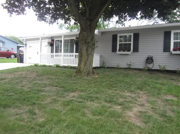 605 W Schaumburg Rd, Streamwood, IL 60107