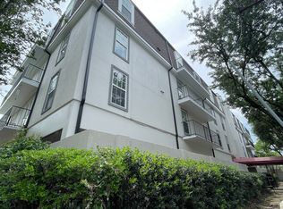 3625 Saint Charles Ave APT 2B, New Orleans, LA 70115