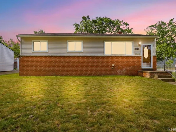 34955 Winslow St, Wayne, MI 48184