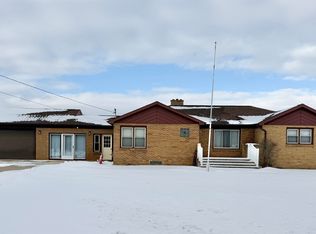 566 W Parish Rd, Kawkawlin, MI 48631