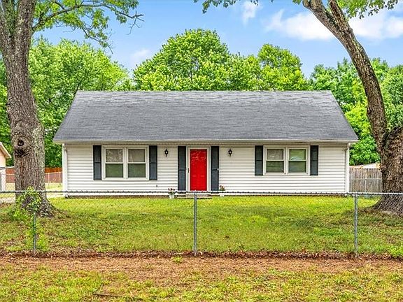 3rd image of 4704 Cabot Dr