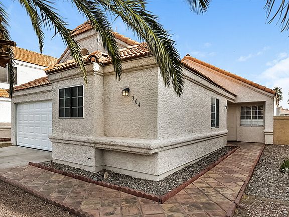 3rd image of 304 Coconut Grove Ct