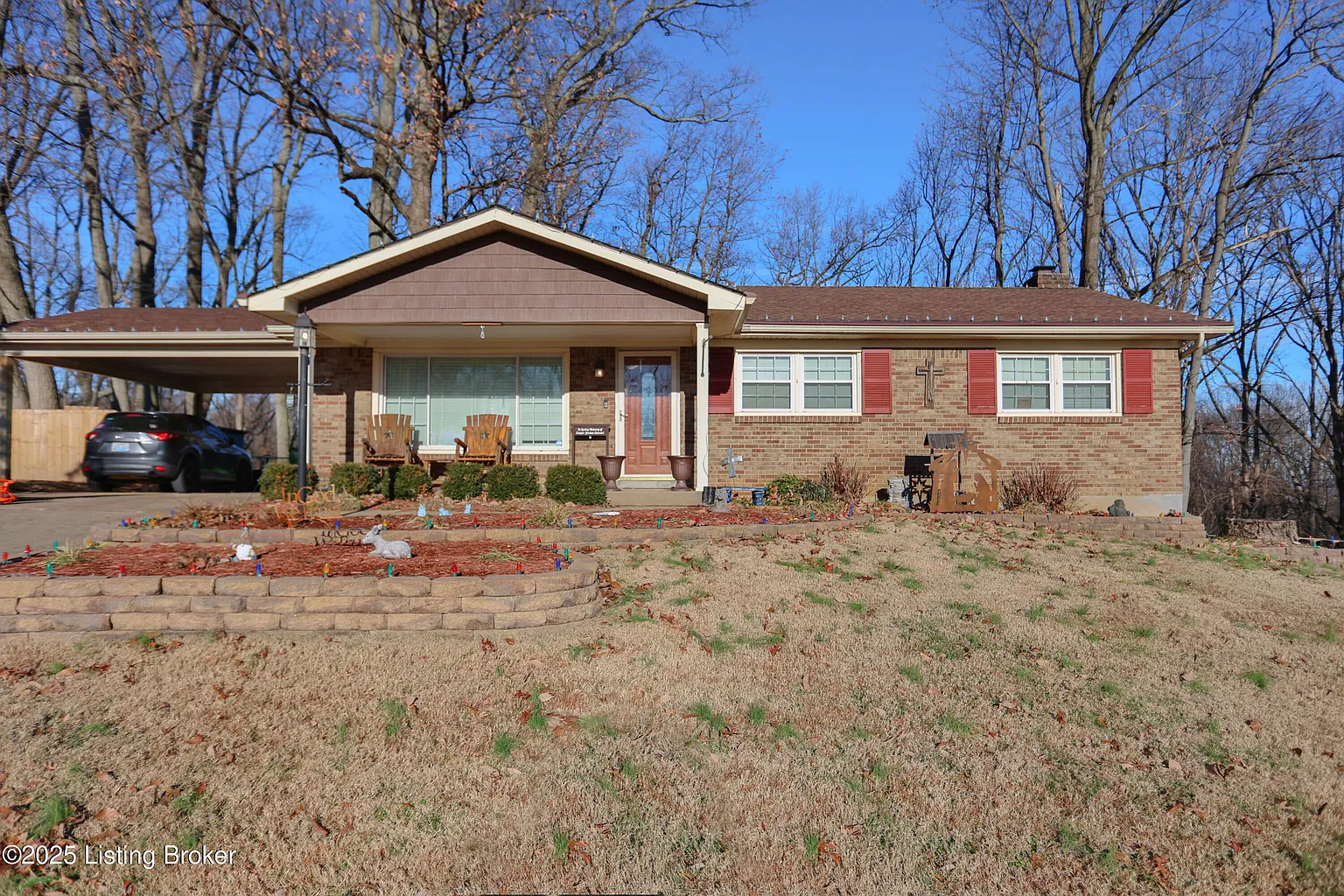 5818 Pine Mountain Dr photo 1