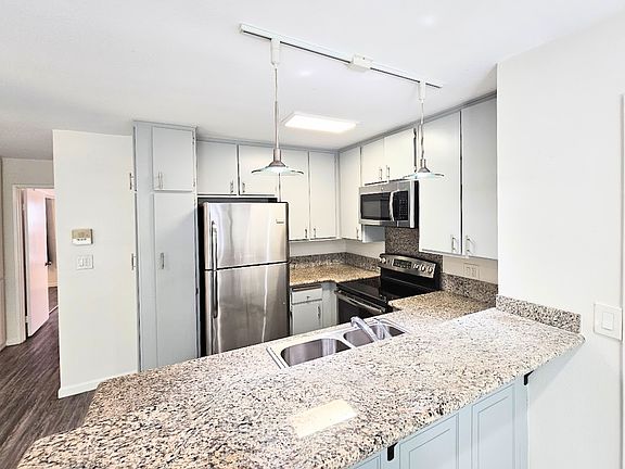 4th image of 2815 Howard Ave APT 3