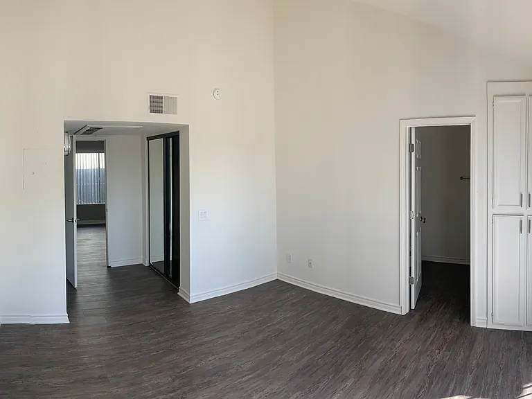 3424-3428 W Orange Ave — Photo 7