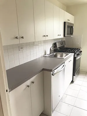 Rented by Contact Realty | media 2