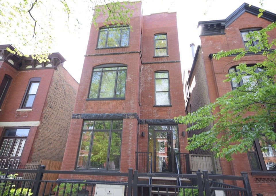 1st image of 1316 N Oakley Blvd #3