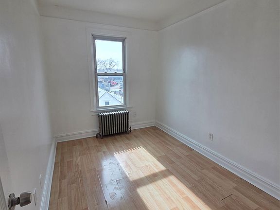 5th image of 3561 Ropes Ave