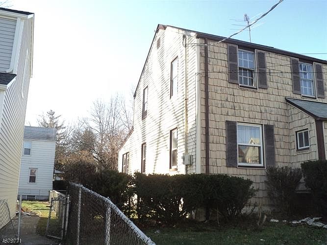 2nd image of 63-65 Fuller Pl