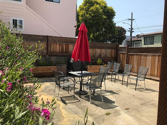2nd image of 1007 Brunswick St