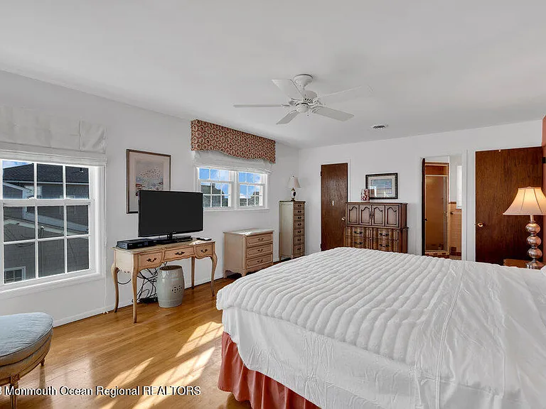 7 Howell Ave — Photo 27