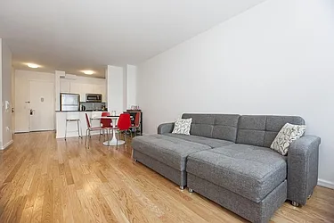 Rented by Space Marketing Shop