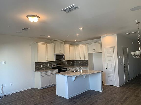4th image of 3450 Asbury Ln #3306