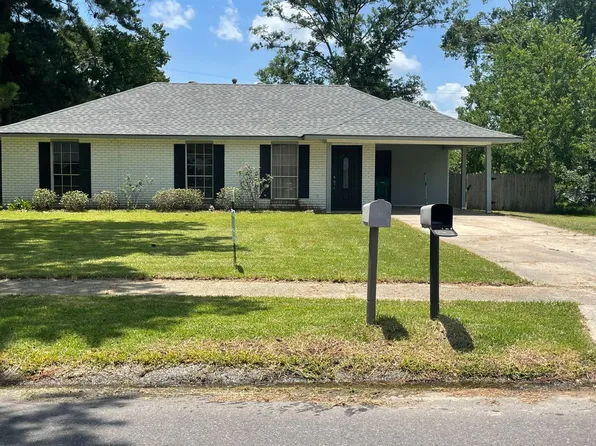 3524 Nelson St, Zachary, LA 70791