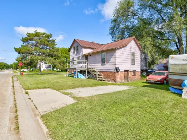 411 Collins Ave, Oconto, WI 54153